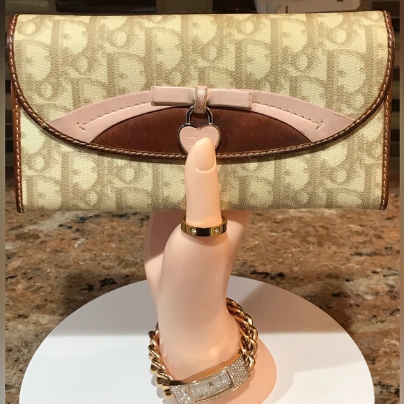 DIOR Trotter Heart PVC Leather Continental Wallet 😍❤️‍🔥🔥 - Picture 3 of 17